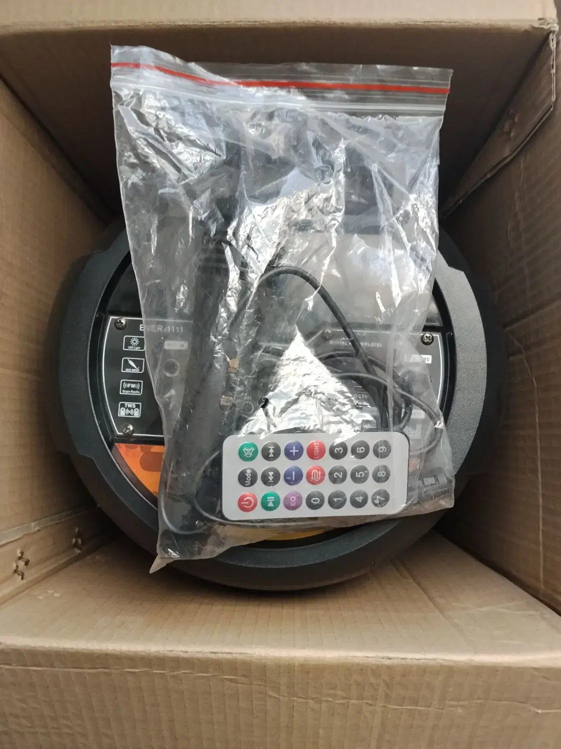 اسپیکر بلوتوث Ever1111 بسیار کم کار و سالم|سیستم صوتی خانگی|خواف, |دیوار