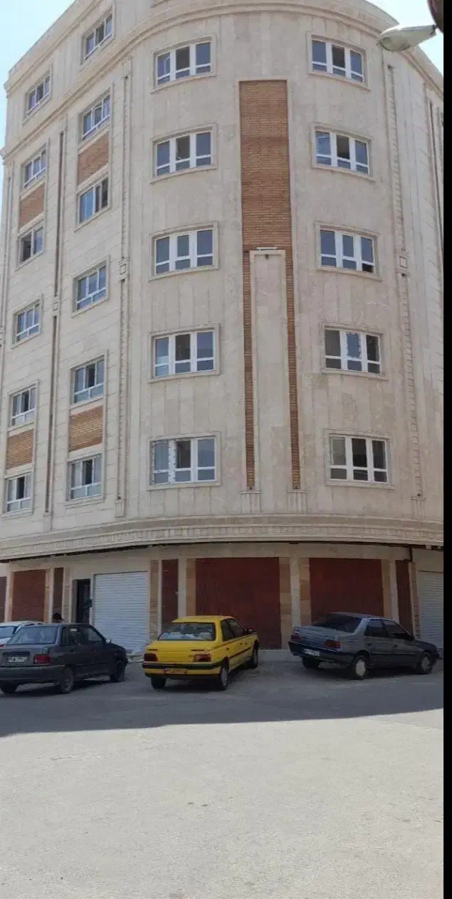 برقکاری /سیم کشی/تعمیرات /اتصال یابی|خدمات پیشه و مهارت|تبریز, |دیوار