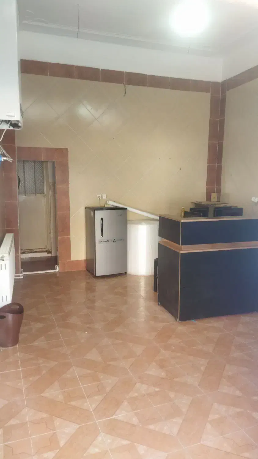 مغازه بیست و چهارمتری دارای سرویس بهداشتی|اجارهٔ مغازه و غرفه|قرچک, مهدیه|دیوار