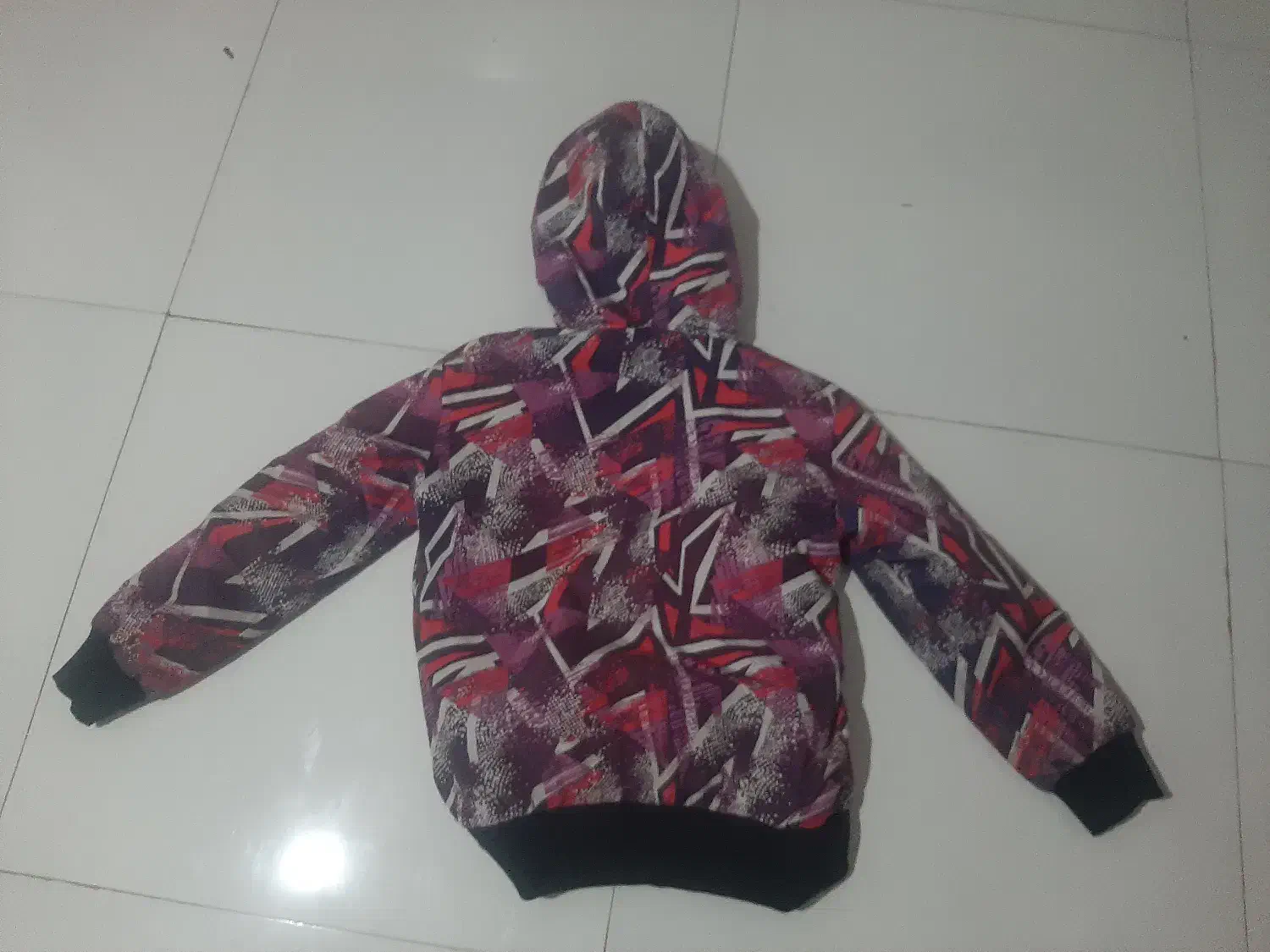 کاپشن|لباس|همدان, |دیوار