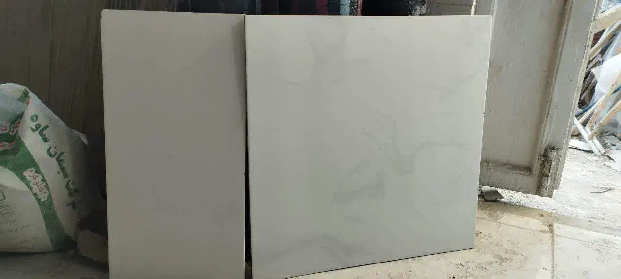 ۶۰مترکاشی۶۰در۳۰ و سرامیک۶۰ در۶۰|حراج|دلیجان, |دیوار