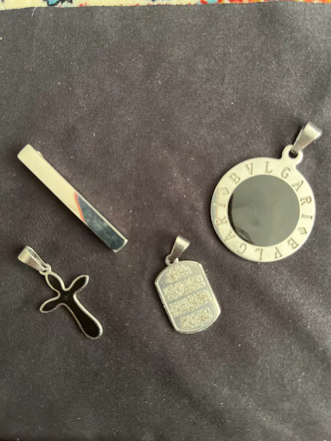 پلاک گردنبند|بدلیجات|صدرا-فارس, فاز ۱|دیوار