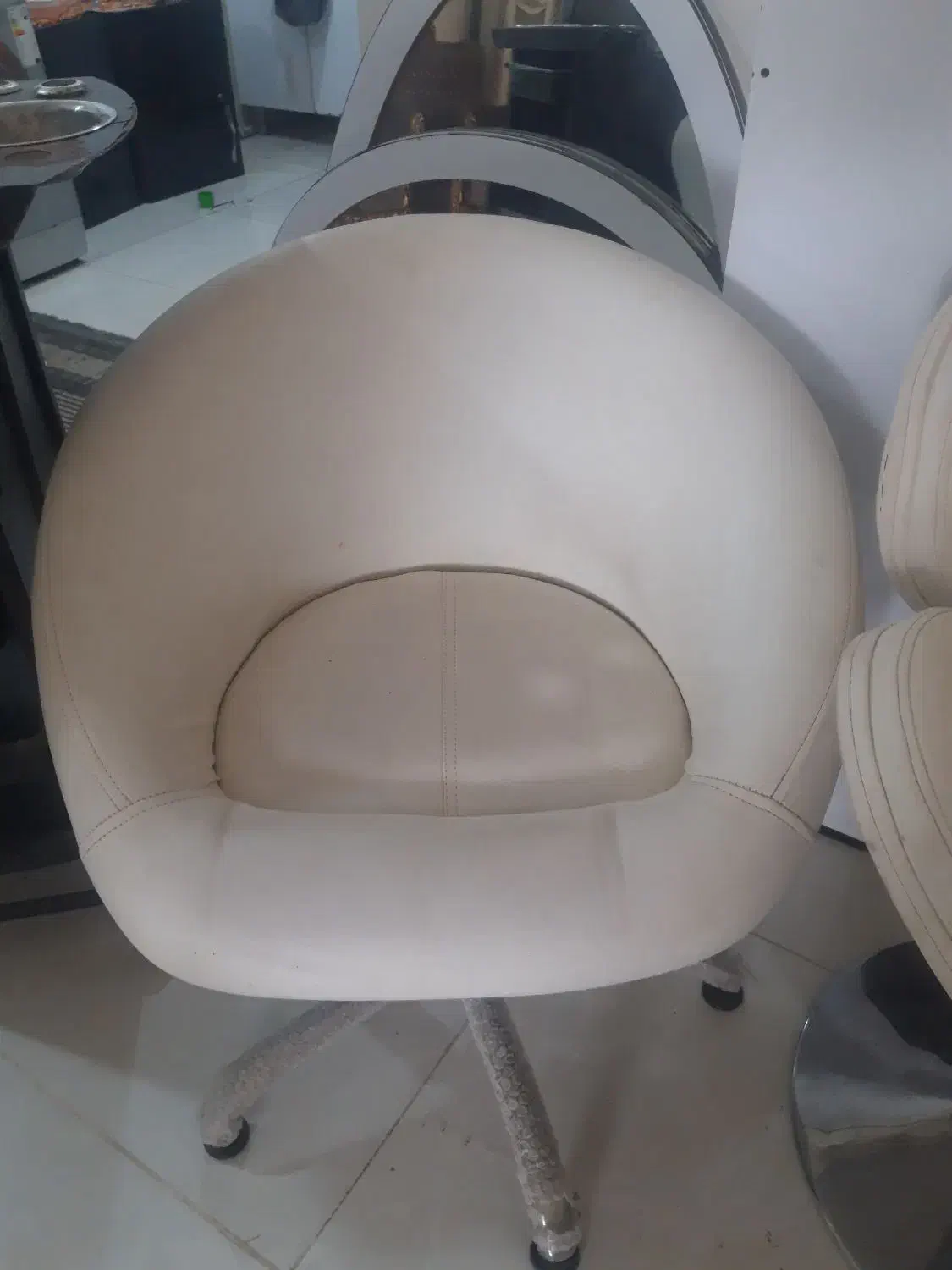 سرشور صندلی اصلاح وصندلی کارهمگی۸|آرایشگاه و سالن‌های زیبایی|بندرعباس, |دیوار