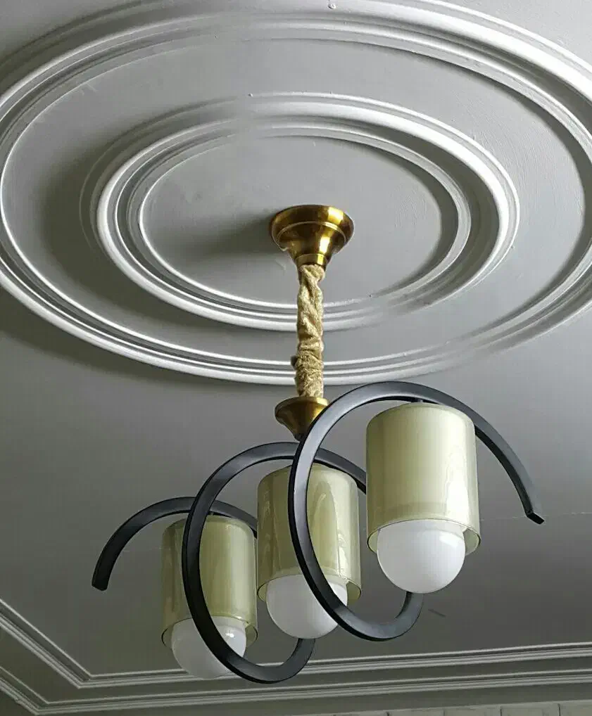 لوستر سه تایی نو نو|لوستر و چراغ آویز|اصفهان, شیخ اشراق|دیوار