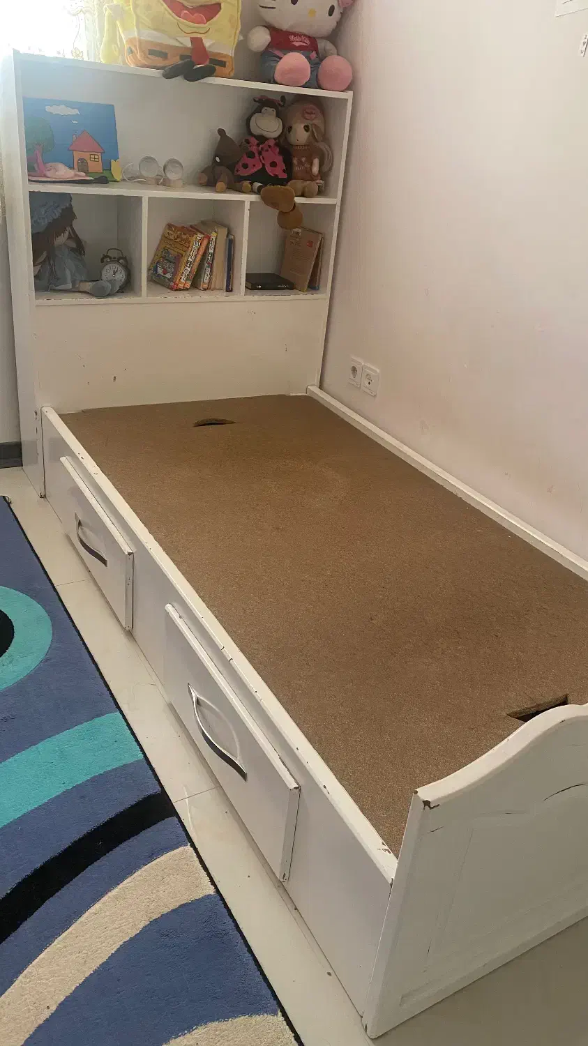 تخت کودک|تخت و صندلی بچه|سبزوار, ولیعصر (نجار آباد)|دیوار