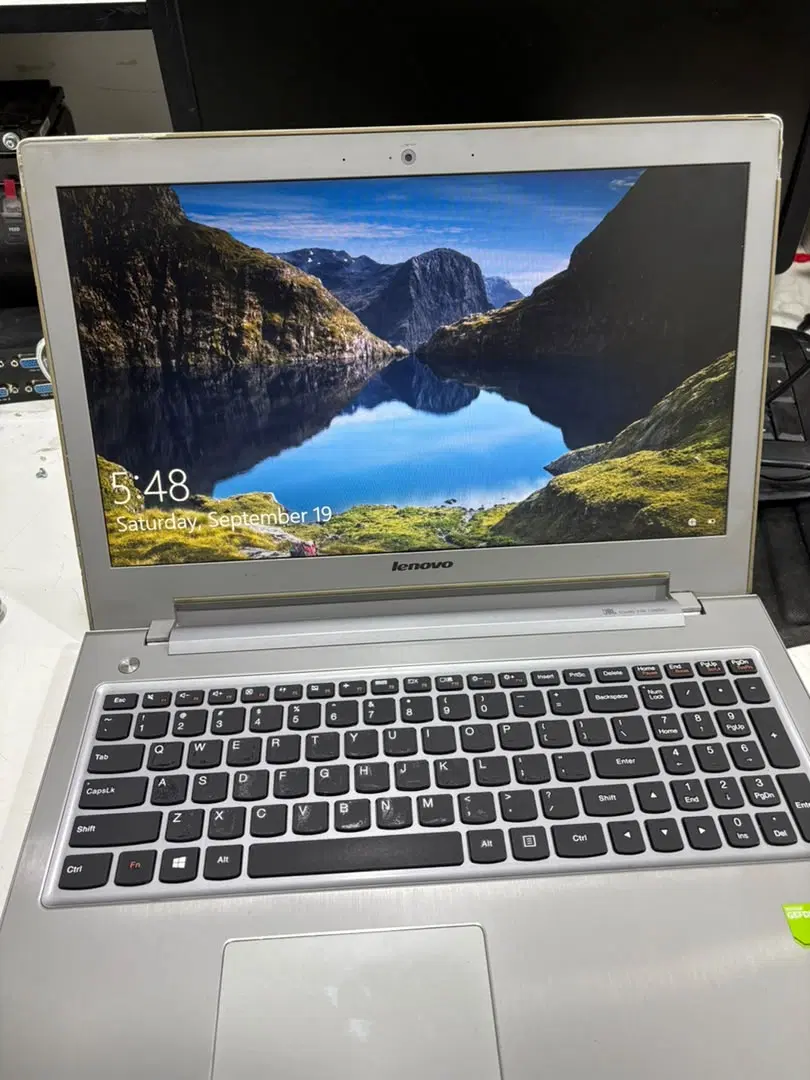 لب تاپ lenovo i5 همراه با گرافیک و ssd|رایانه همراه|تهران, فلسطین (میدان انقلاب)|دیوار