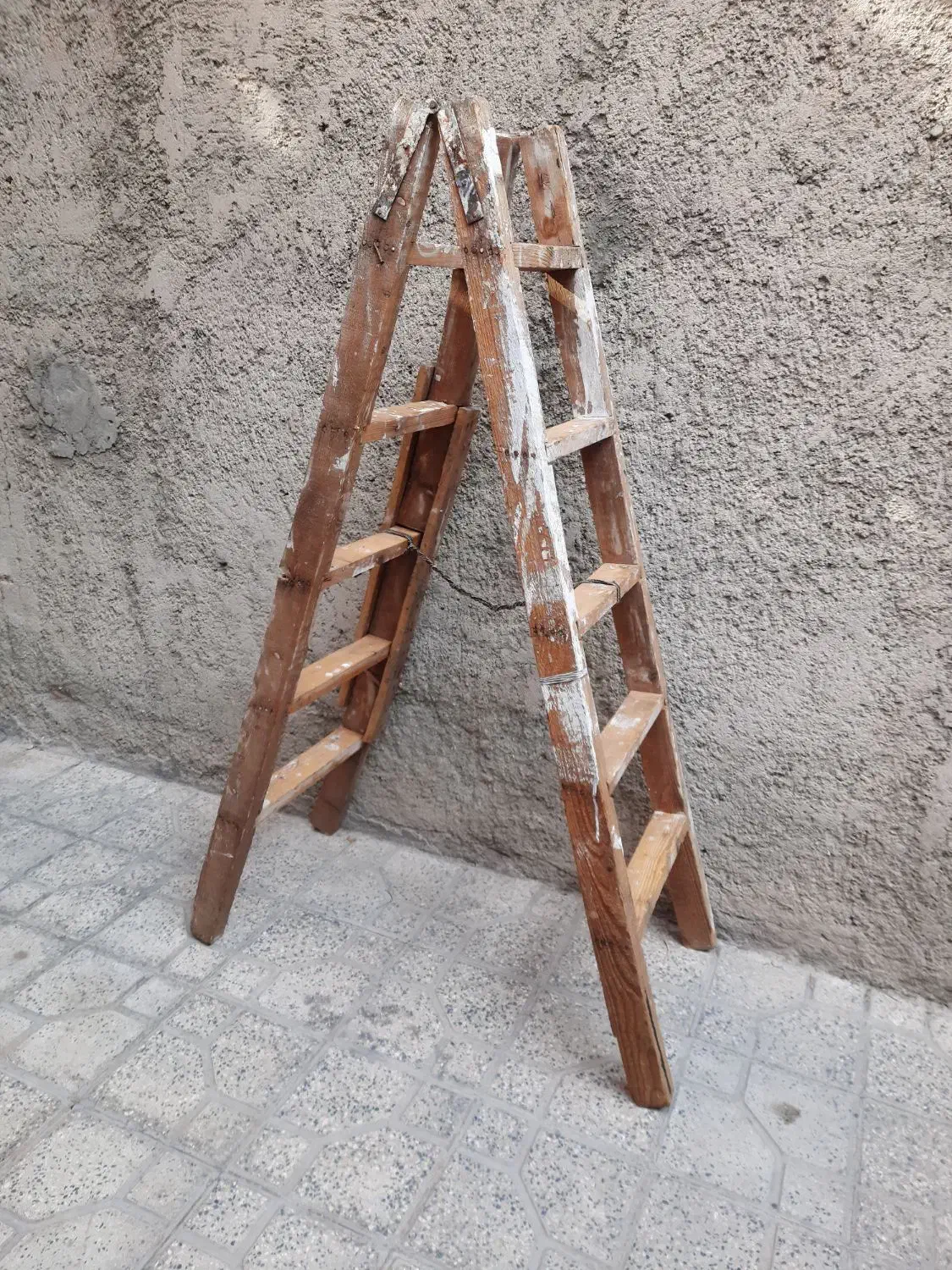 نردبان چوبی دو طرفه 5 پله|ابزارآلات|تهران, تهرانپارس شرقی|دیوار