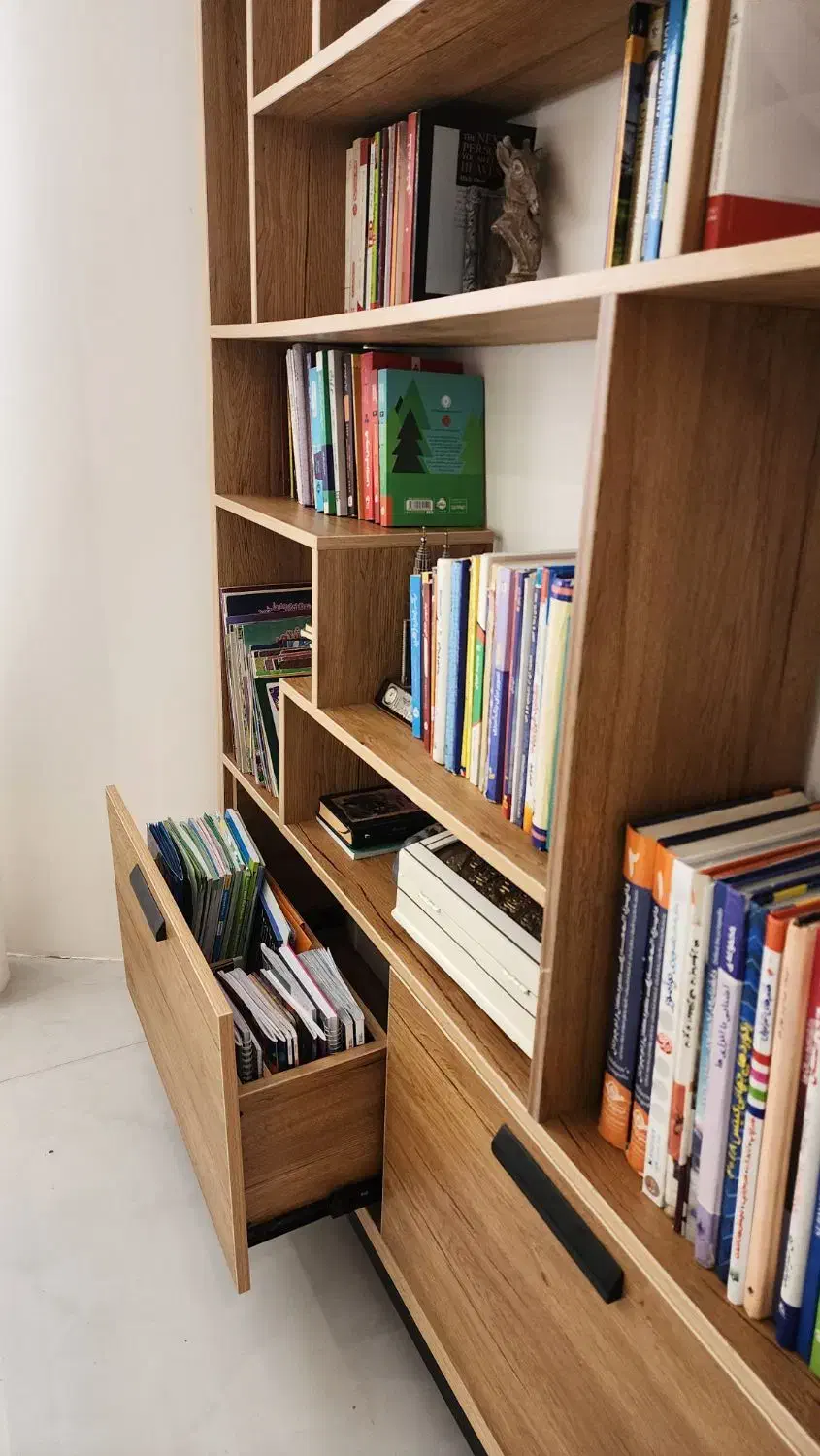 کتابخانه|کتابخانه، شلف، قفسه‌های دیواری|قم, عمار یاسر|دیوار
