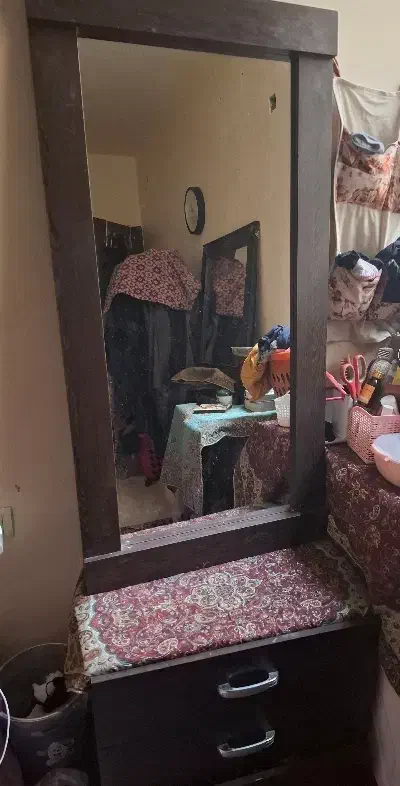 آینه|آینه|دوگنبدان, |دیوار