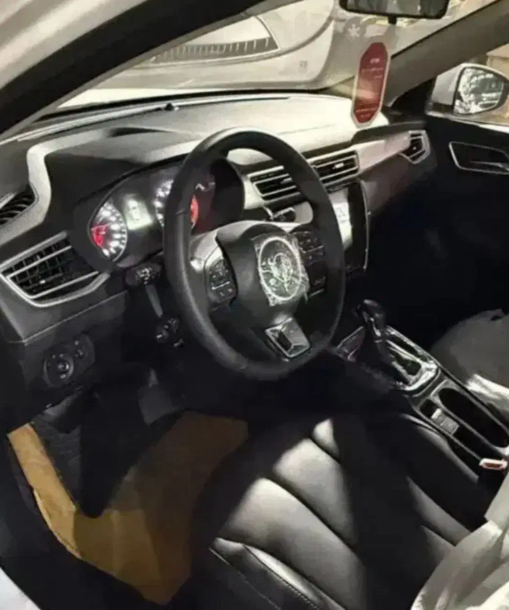 خودرو وارداتی MG5 2024|خودرو سواری و وانت|تهران, چوب تراش|دیوار