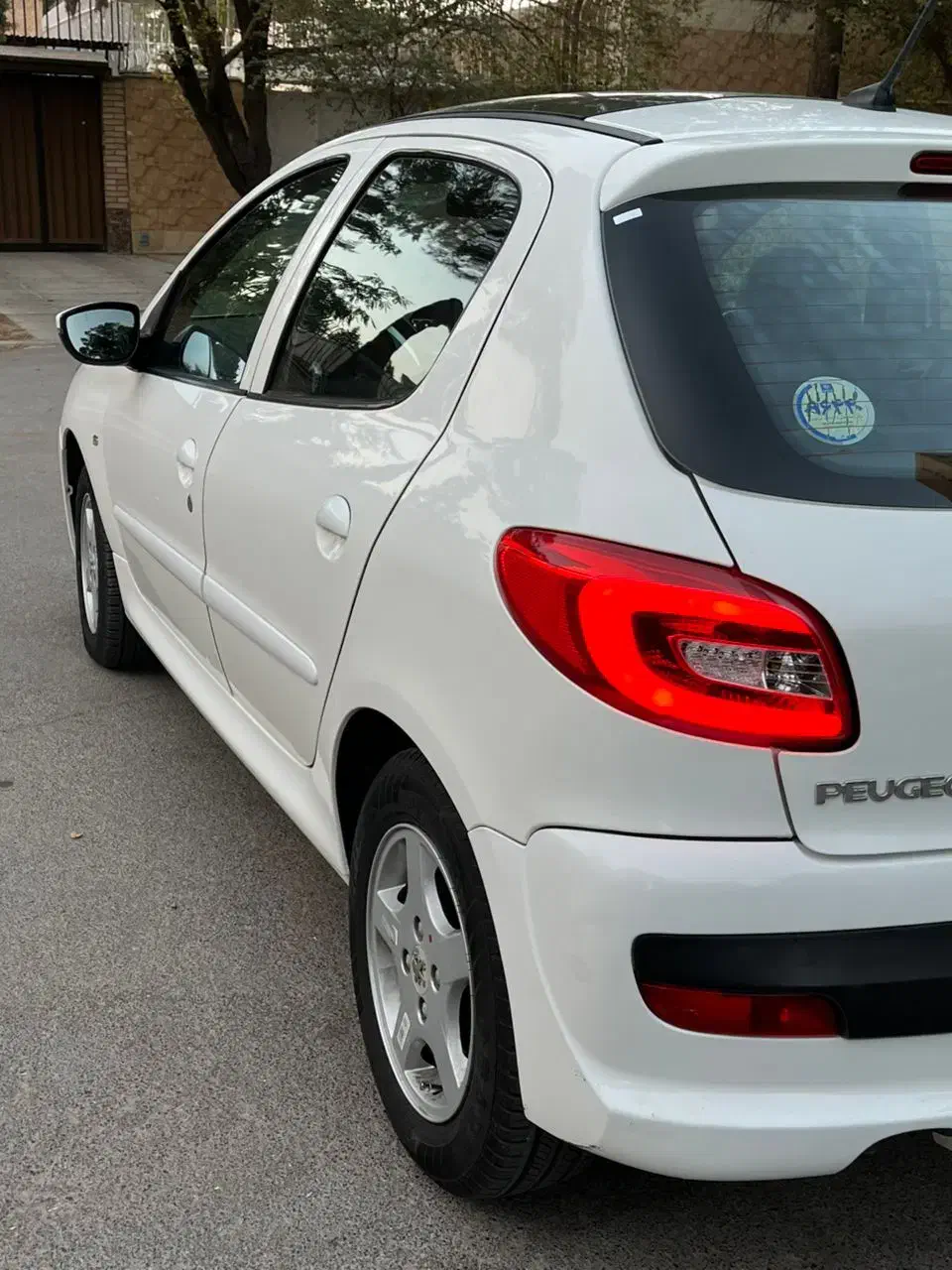 207 پانا ۴۰۲ کم کار بدون رنگ شاسی پلمپ فول|خودرو سواری و وانت|اصفهان, کوی امیریه|دیوار