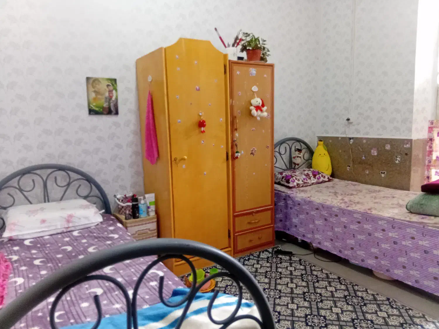 اجاره اتاق دو تخته (خوابگاه دخترانه )|اجارهٔ کوتاه‌مدت آپارتمان و سوئیت|شیراز, وصال|دیوار