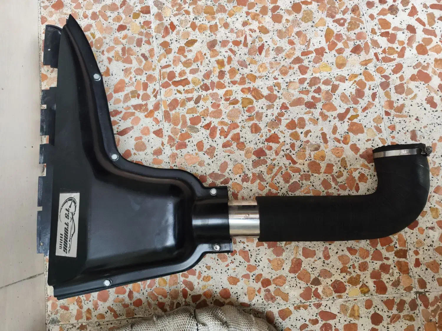 هدرز|قطعات یدکی و لوازم جانبی|رشت, باهنر|دیوار