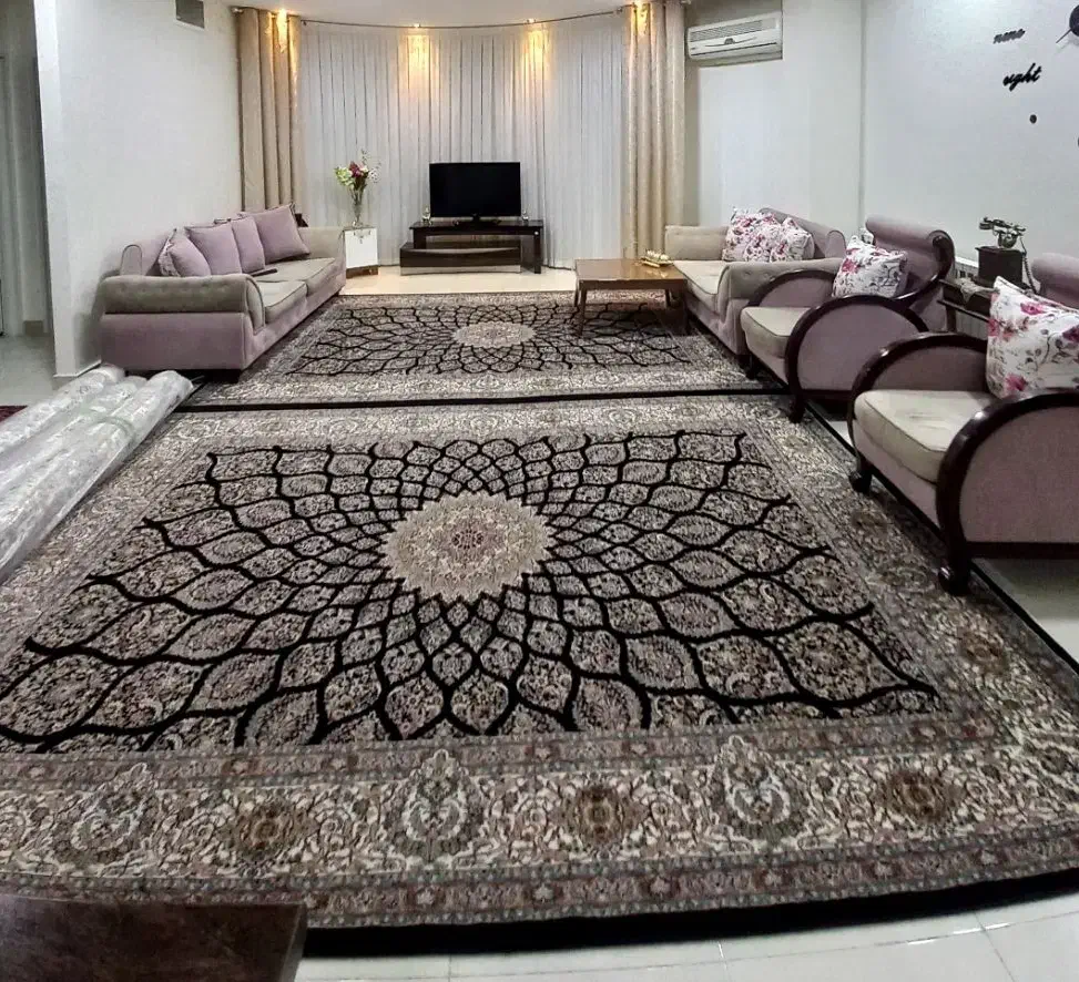 ۲ تخته فرش ۷۰۰ شانه نگین مشهد|فرش|فردیس, شهرک راه آهن|دیوار