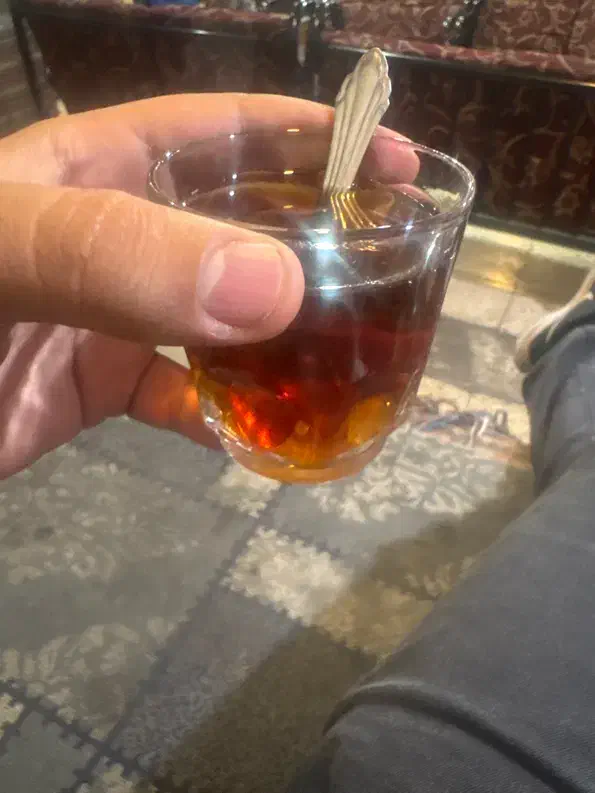 به یک شاگرد اقا برای چایی خانه نیازمندیم|استخدام خدمات فروشگاه و رستوران|مشهد, سراب|دیوار