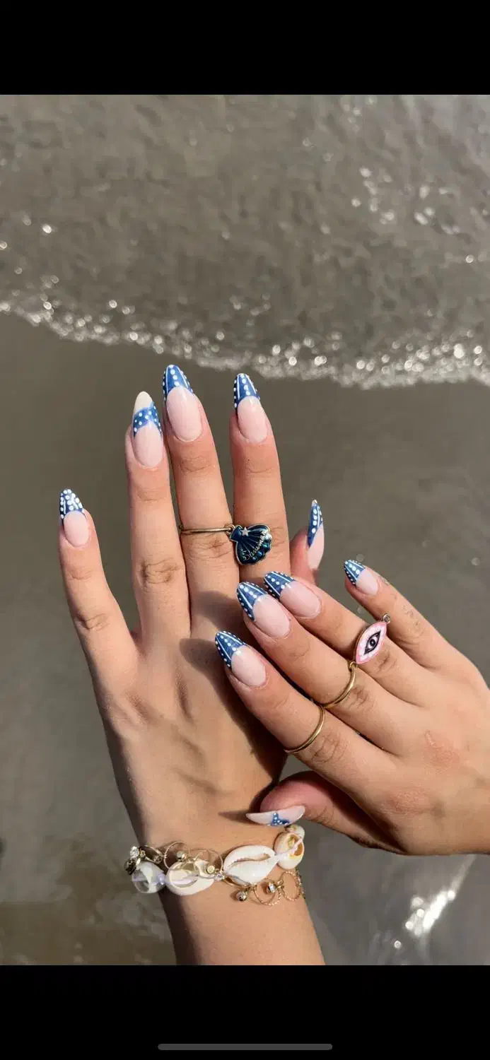 خدمات تخصصی ناخن نمک آبرود|خدمات آرایشگری و زیبایی|چالوس, |دیوار