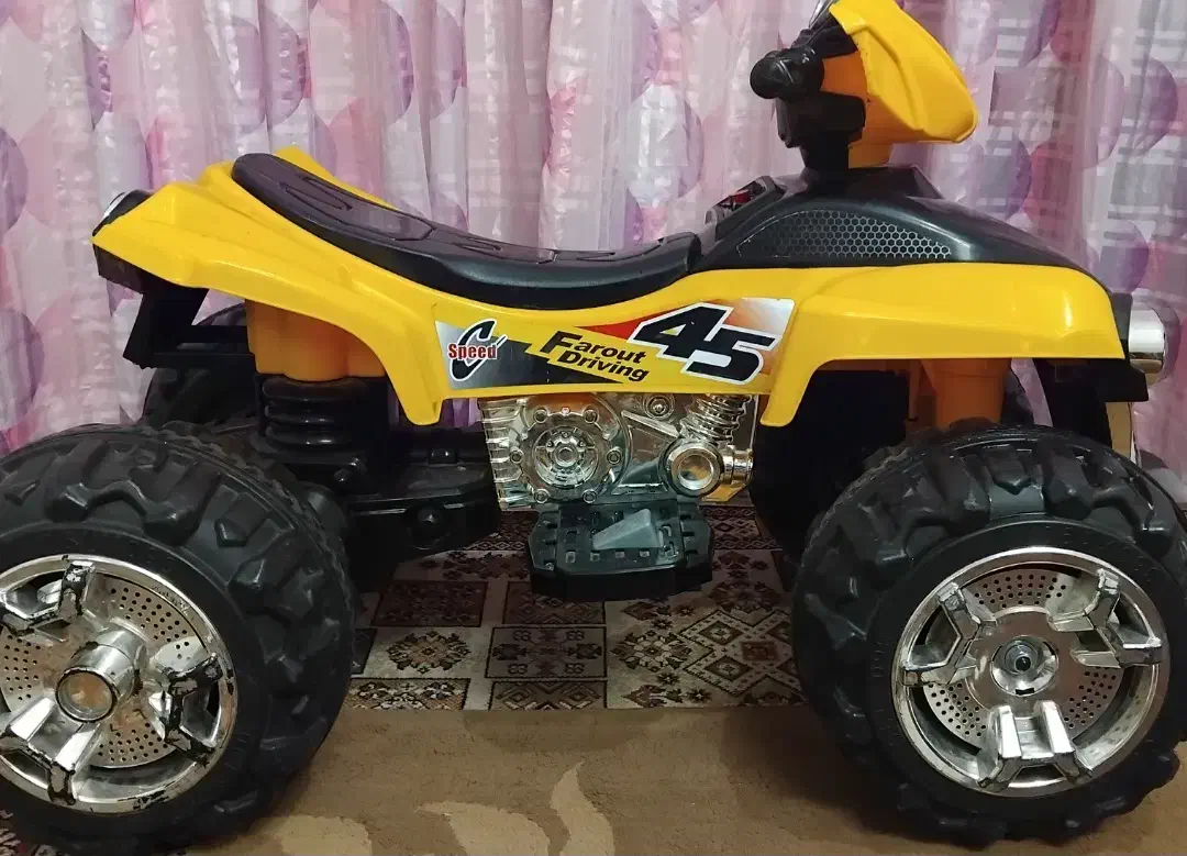 موتور شارژی چهار چرخ|اسباببازی بچه|فریمان, |دیوار