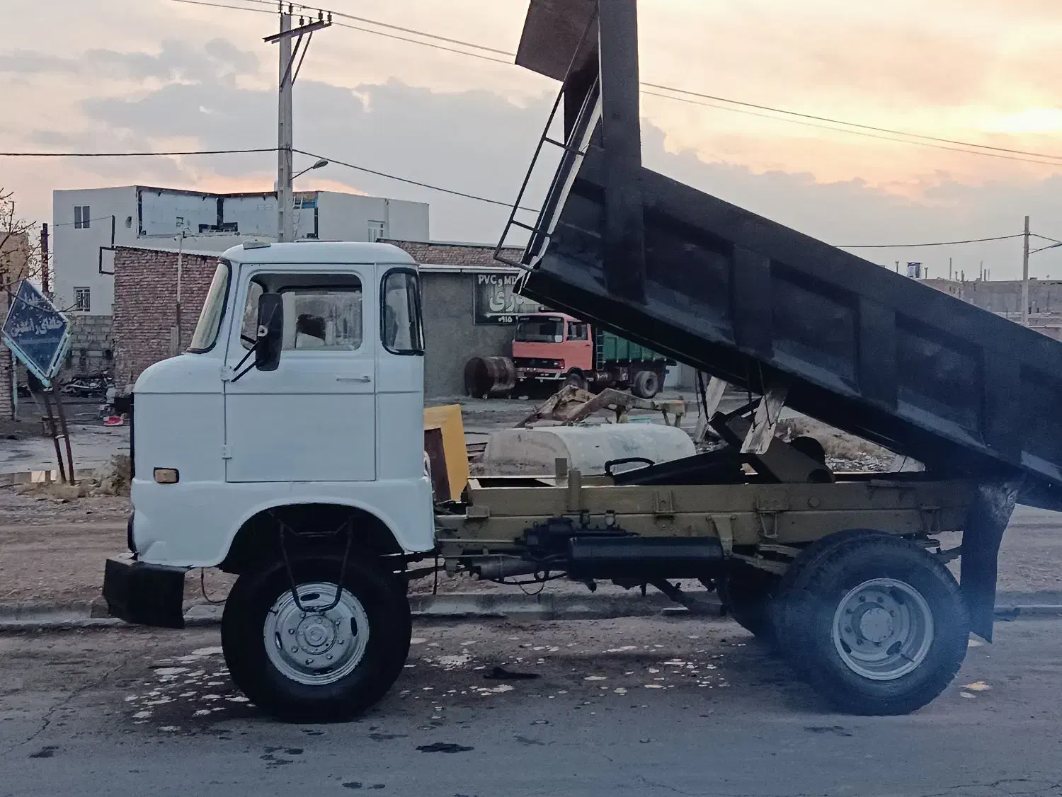 ایفا کمپرسی و کفی جرثقیل 911|خودرو سنگین|گزیک, |دیوار