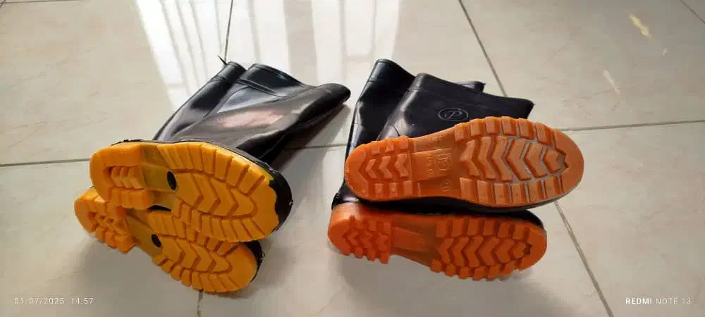 لباس و چکمه کار|کیف، کفش، کمربند|آبادان, |دیوار