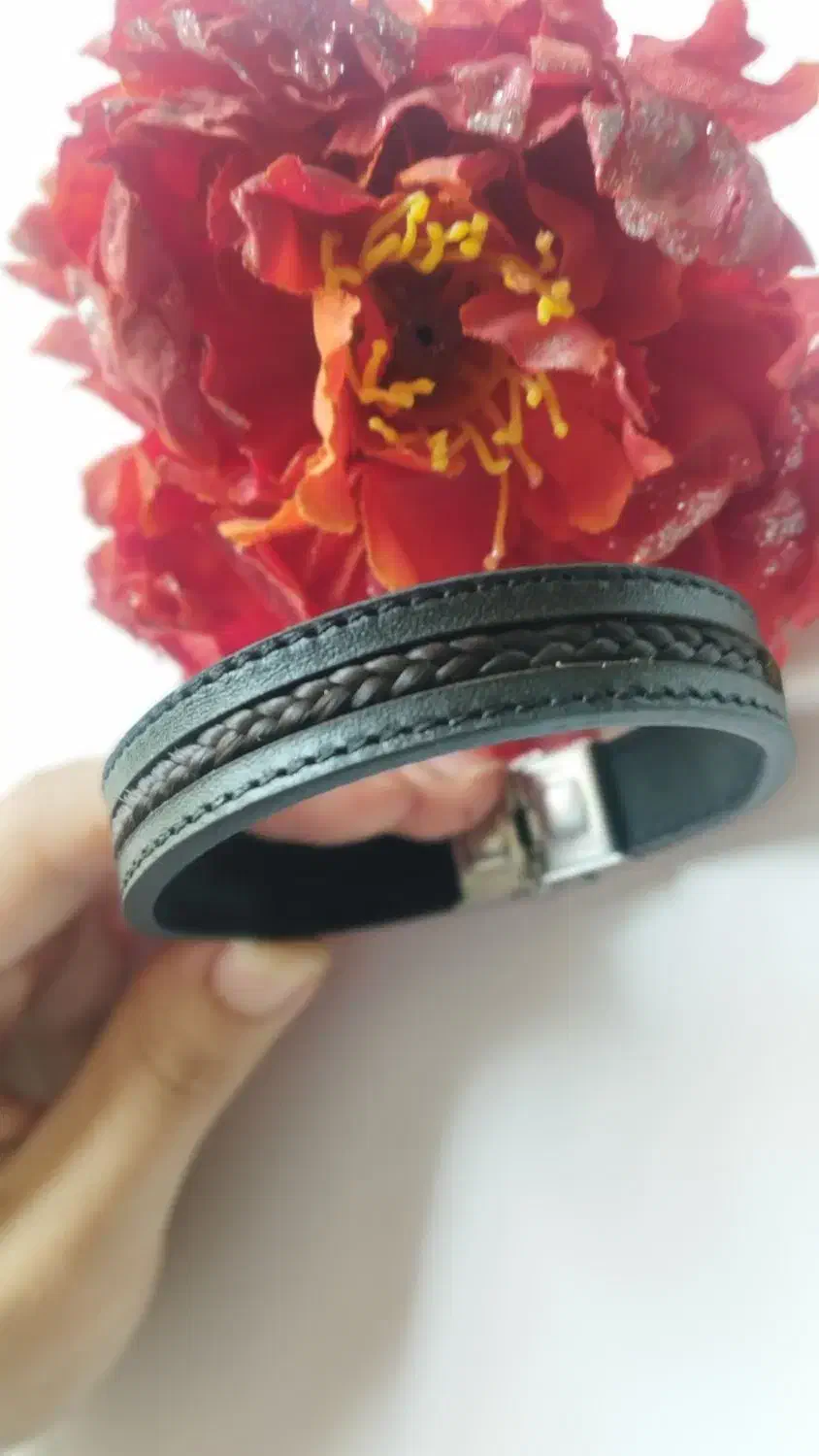 دستبند چرم موی یار|جواهرات|قم, چهل درخت‎|دیوار