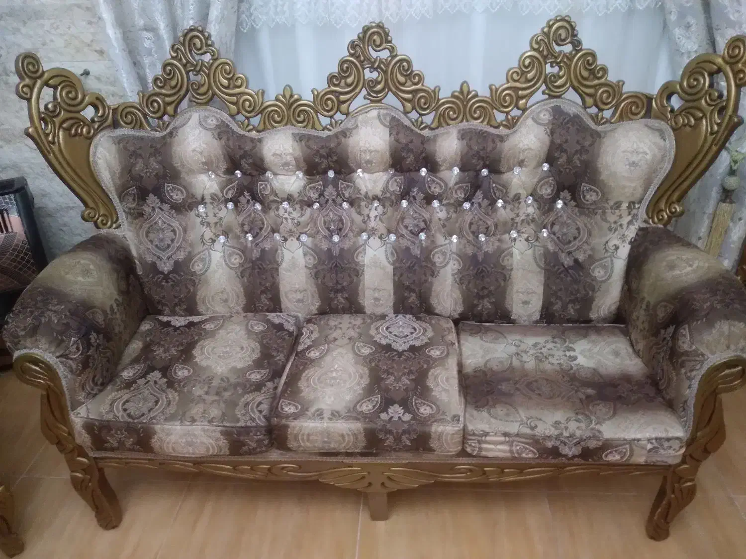 مبلمان سلطنتی|مبلمان خانگی و میز عسلی|آستارا, |دیوار