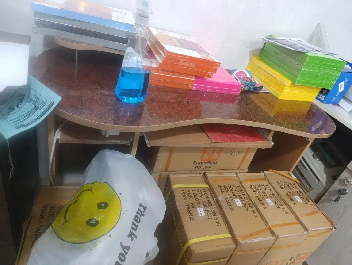 تعدادی میز و وسایل کافی نت موجوده|رایانه رومیزی|صدرا-فارس, فاز ۲|دیوار