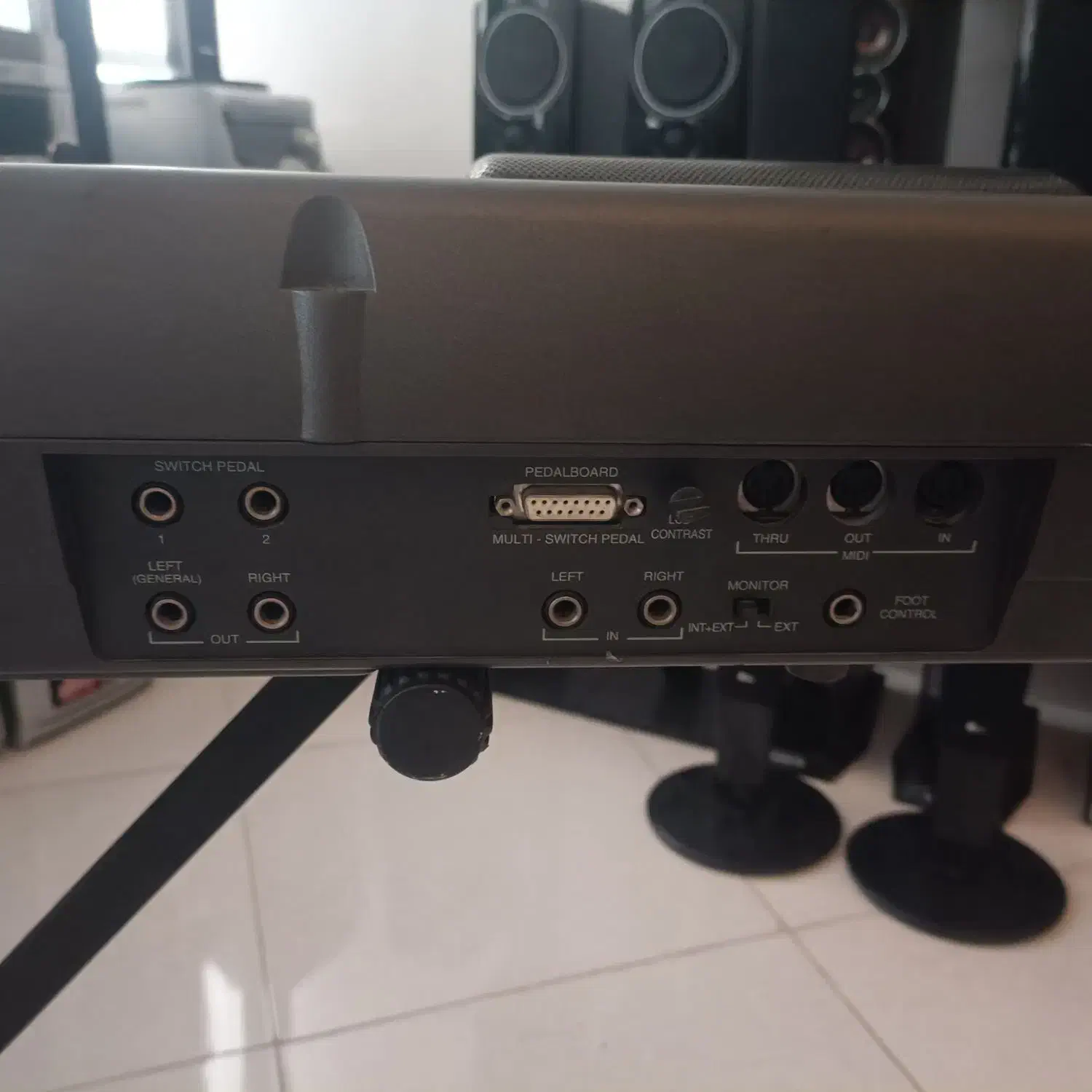 ارگ ایتالیایی|پیانو، کیبورد، آکاردئون|پرند, فاز ۵|دیوار