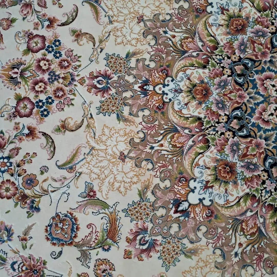 فرش ۹متری یکی رنگ زمینه نقره ای یکی رنگ زمینه کرم|فرش|ری, سیزده آبان|دیوار