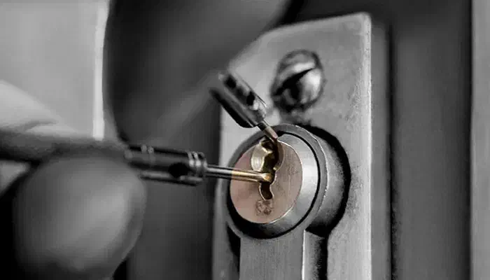 کلیدسازی و قفل سازی و انواع ریموت|خدمات پیشه و مهارت|بندر گناوه, |دیوار