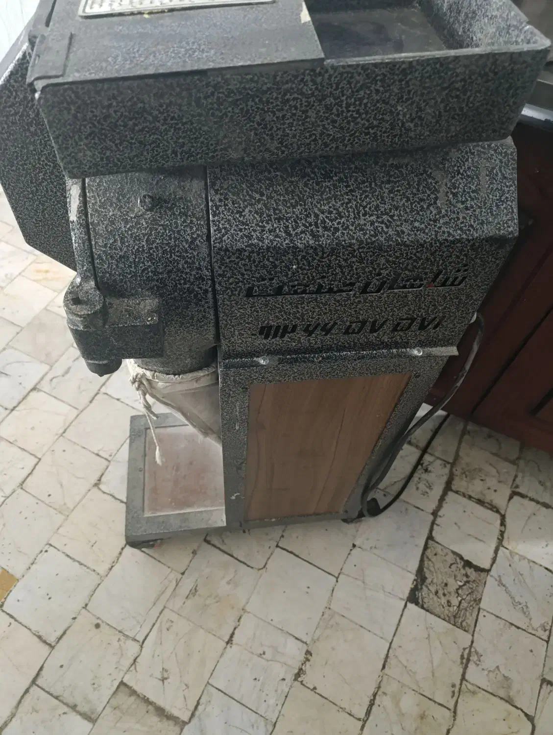 دستگاه آسیاب و خمیرگیری|ماشینآلات صنعتی|بهارستان, |دیوار