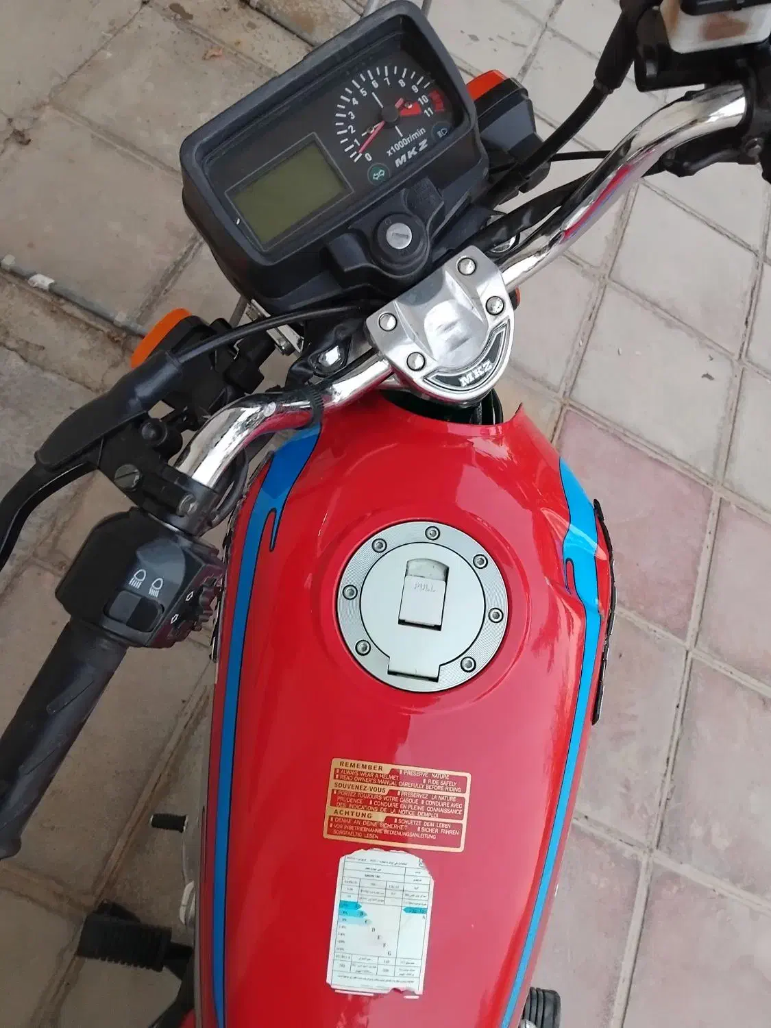 ساوین مدل ۴۰۲ صفر|موتورسیکلت|محمدشهر, زیبادشت|دیوار