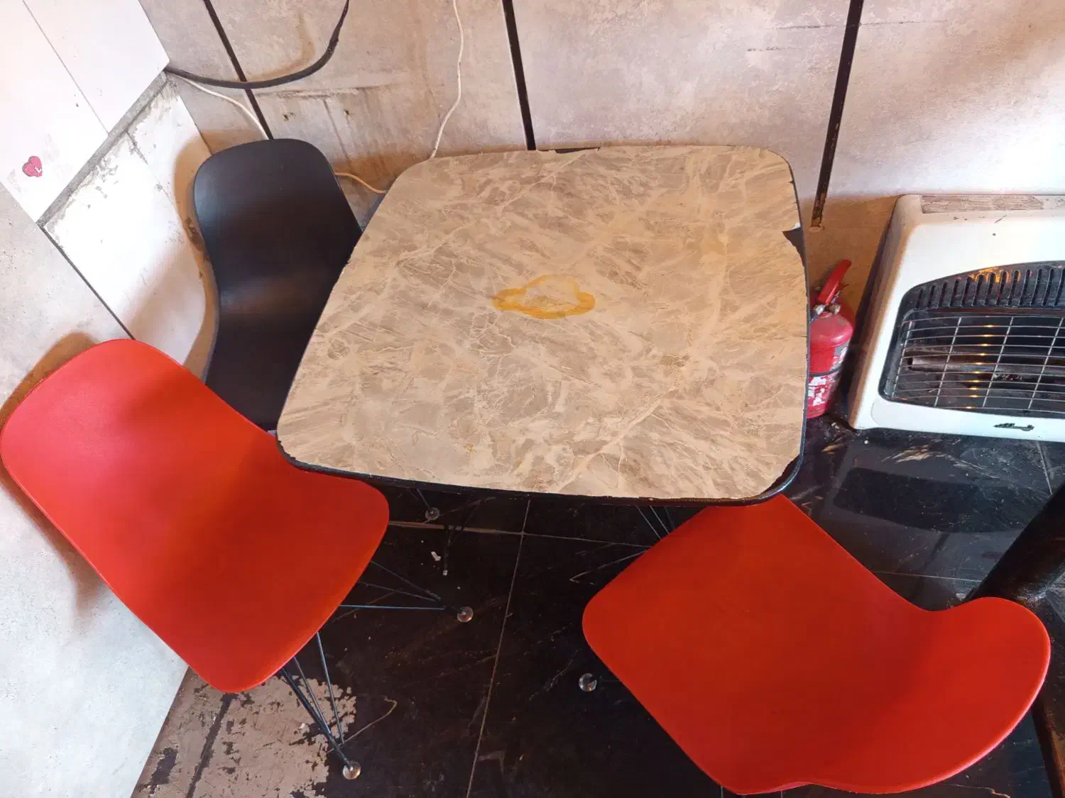 میز صندلی کافی شاپ|صندلی و نیمکت|زبرخان, |دیوار