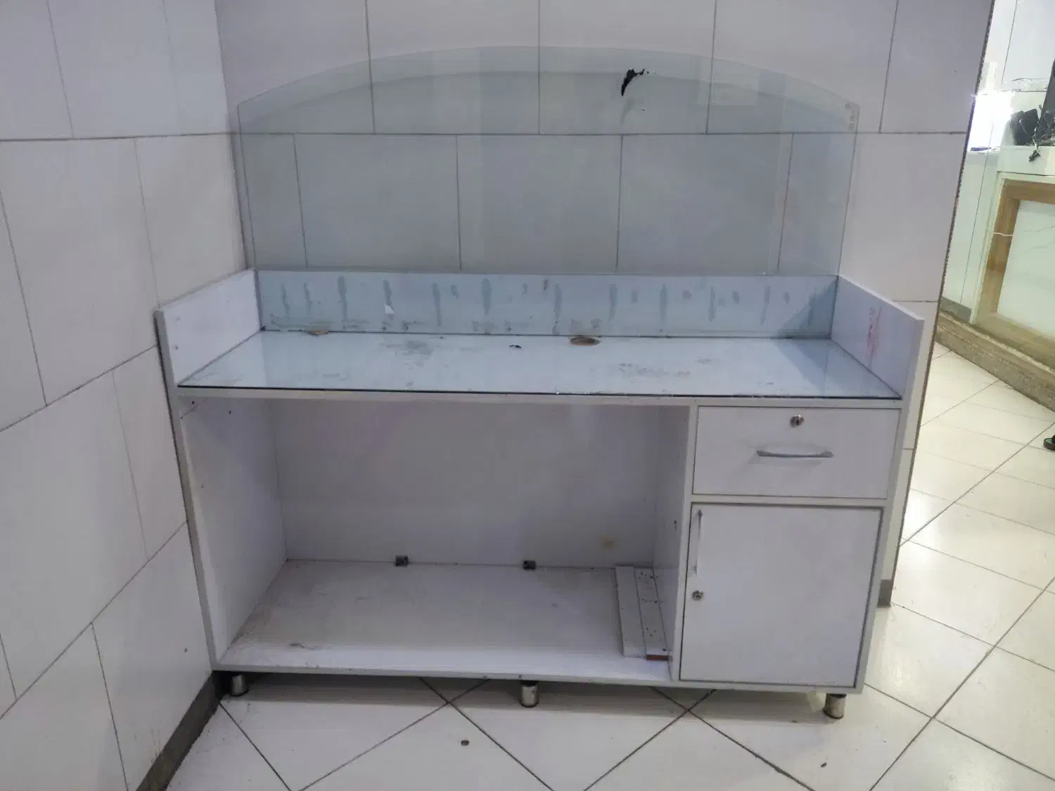 میز تعمیرات موبایل|میز تحریر و کامپیوتر|مهاباد (آذربایجان غربی), |دیوار