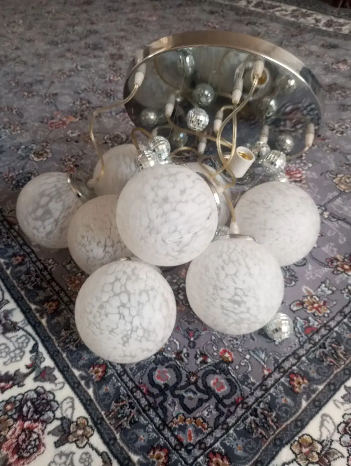 یک لوستر ۱۰تای سالم فقط ۲تاشیشش شگسته|لوستر و چراغ آویز|تبریز, |دیوار