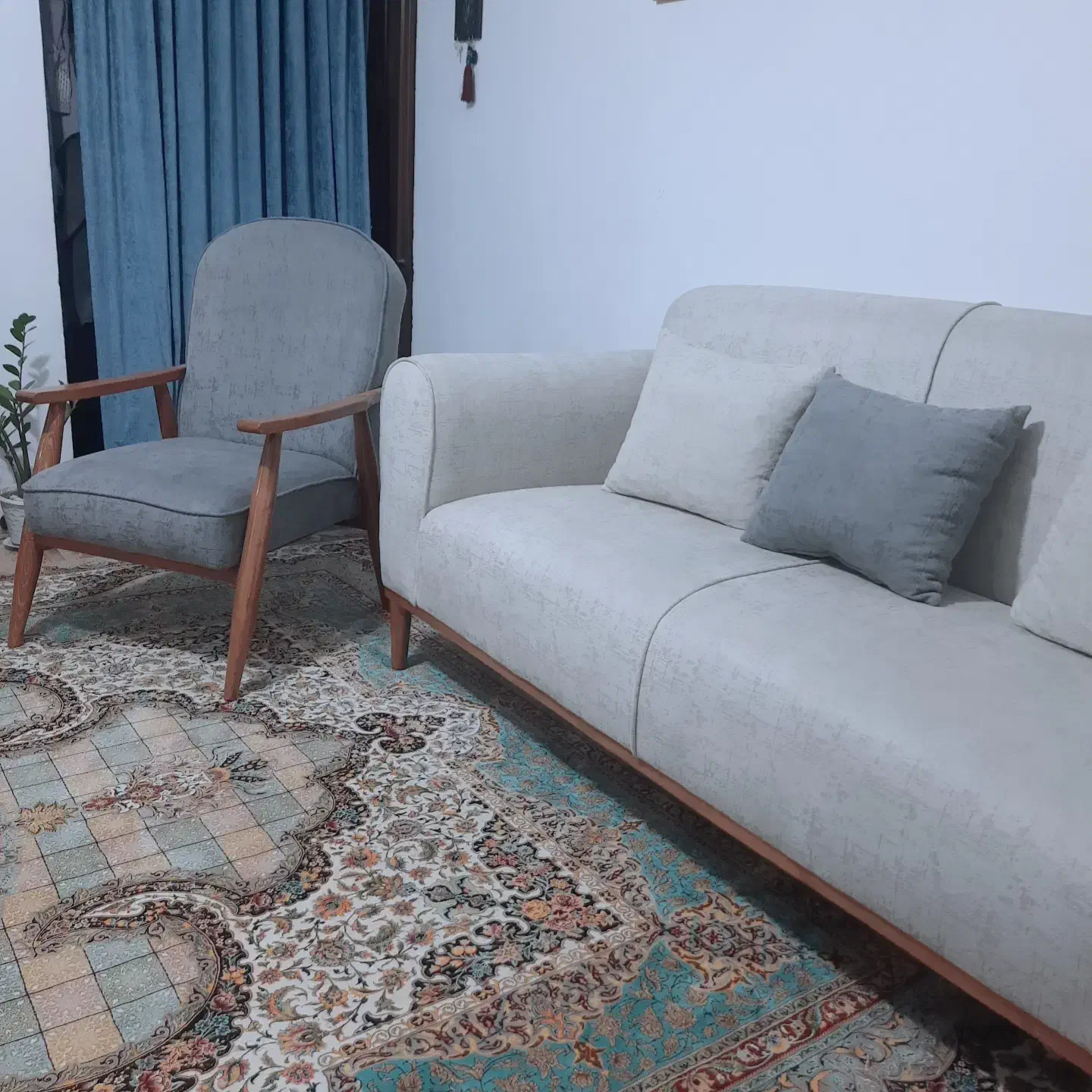 مبلمان هشت نفره کلاسیک|مبلمان خانگی و میز عسلی|چناران, |دیوار