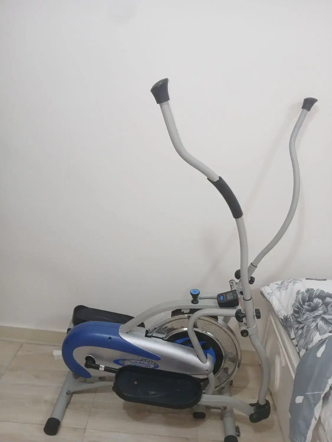 اسکی فضایی|تجهیزات ورزشی|اهواز, کوی باهنر|دیوار