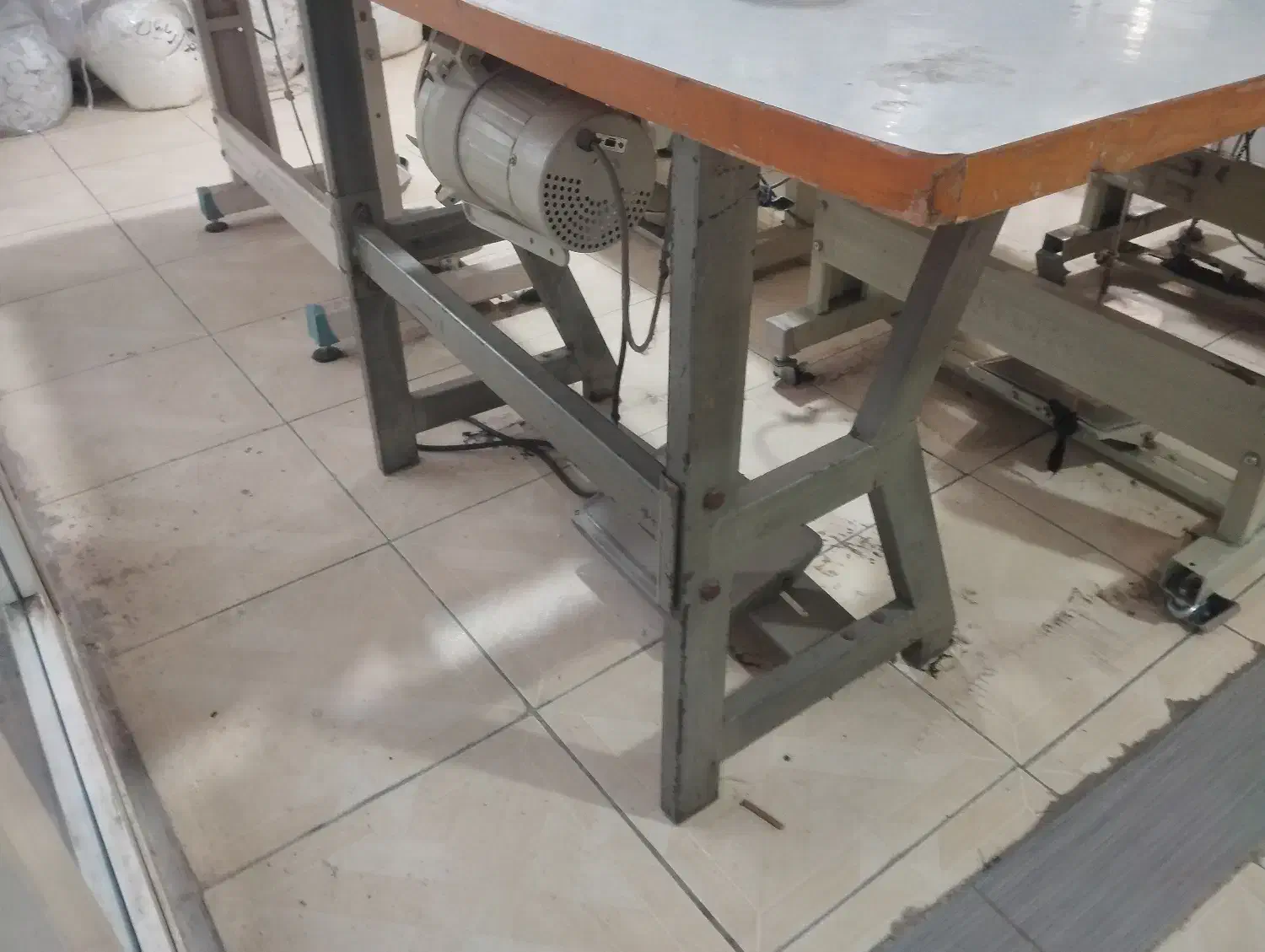 چرخ خیاطی پس دوز|چرخ خیاطی و ریسندگی|شهریار, شهرک بهاران (ویره)|دیوار