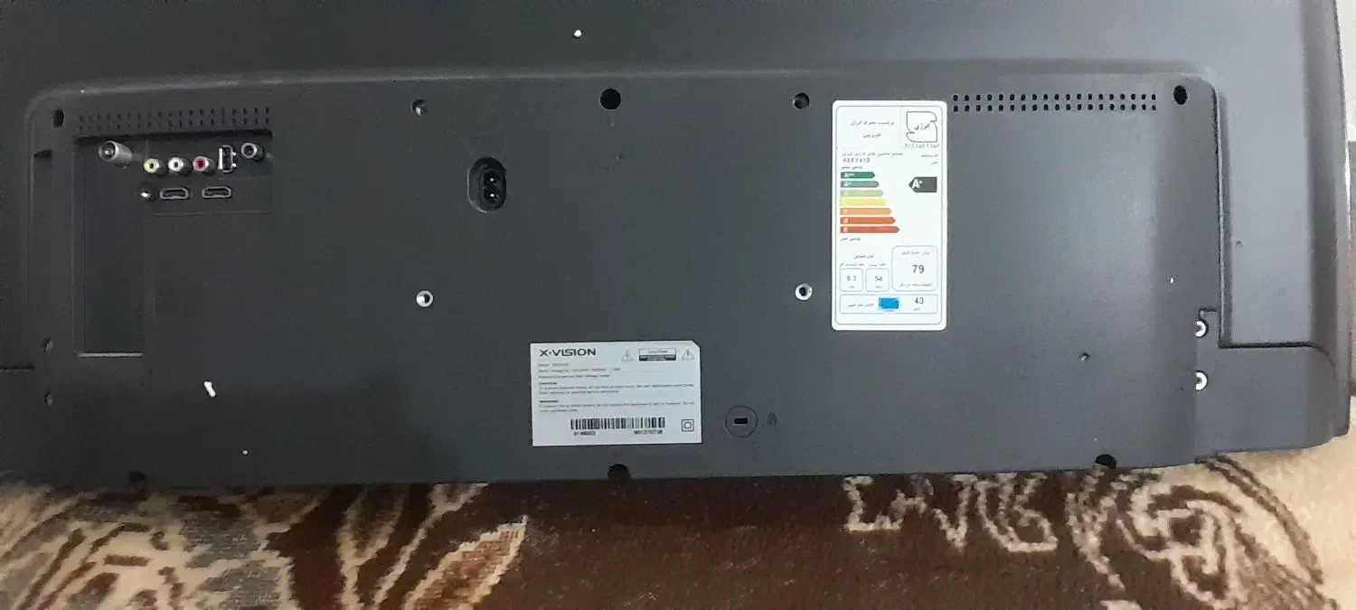 با عرض و سلام یه عدد تلوزیون ۴۳ و صفحه شکسته|تلویزیون و پروژکتور|تبریز, |دیوار