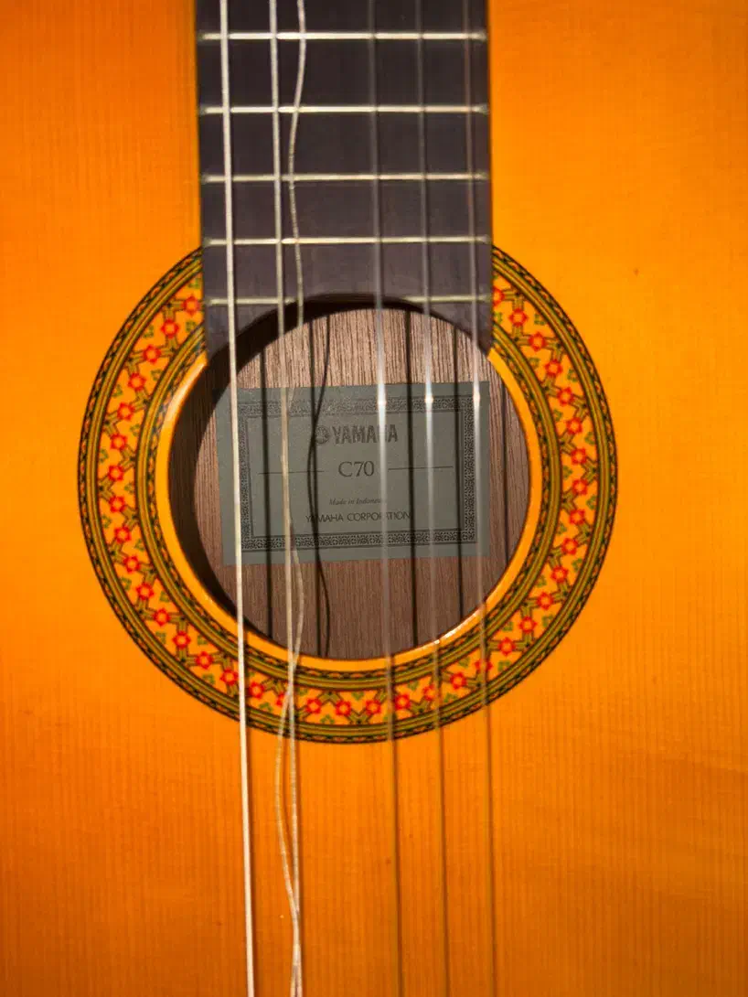 فروش گیتار یاماها C70 اندونزی در حد نو|گیتار، بیس، امپلیفایر|رشت, بلوار گیلان|دیوار