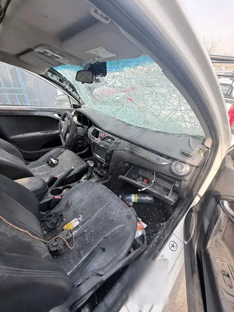 جک جی۵ تصادفی|خودرو سواری و وانت|تهران, چوب تراش|دیوار