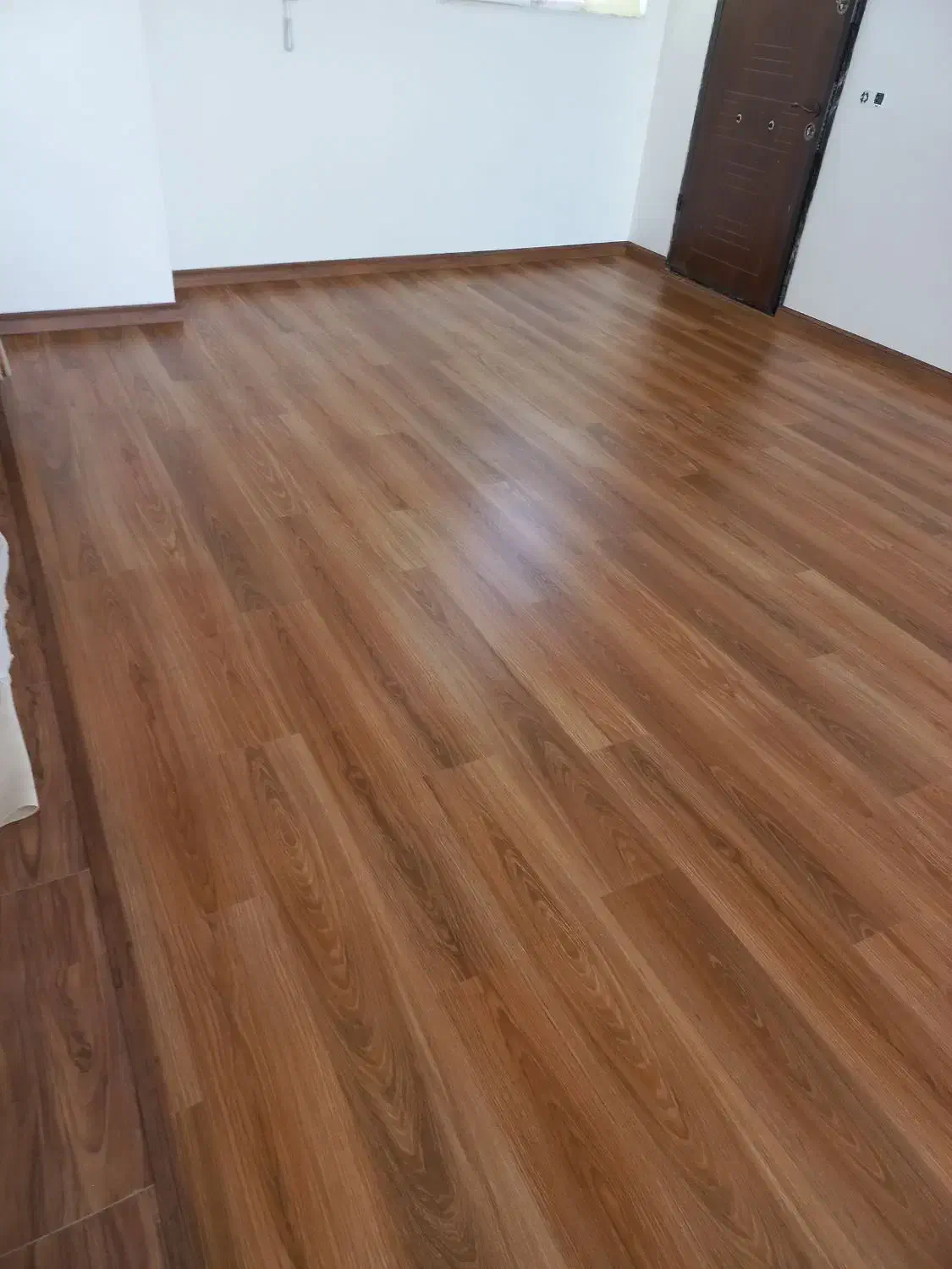 نصب پارکت و قرنیز|خدمات پیشه و مهارت|بجنورد, |دیوار