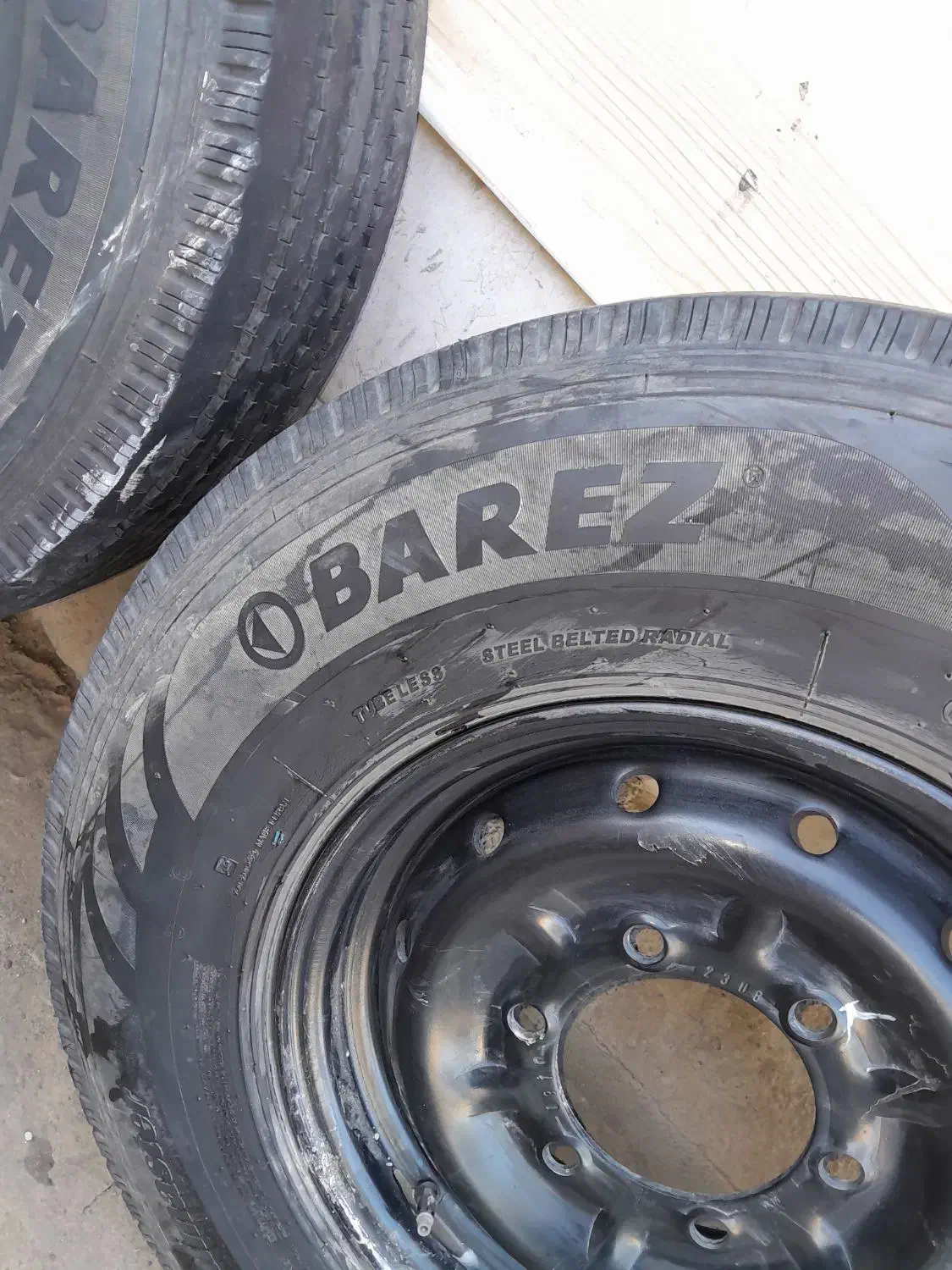 لاستیک نیسان فروشی|قطعات یدکی و لوازم جانبی|جیرفت, |دیوار