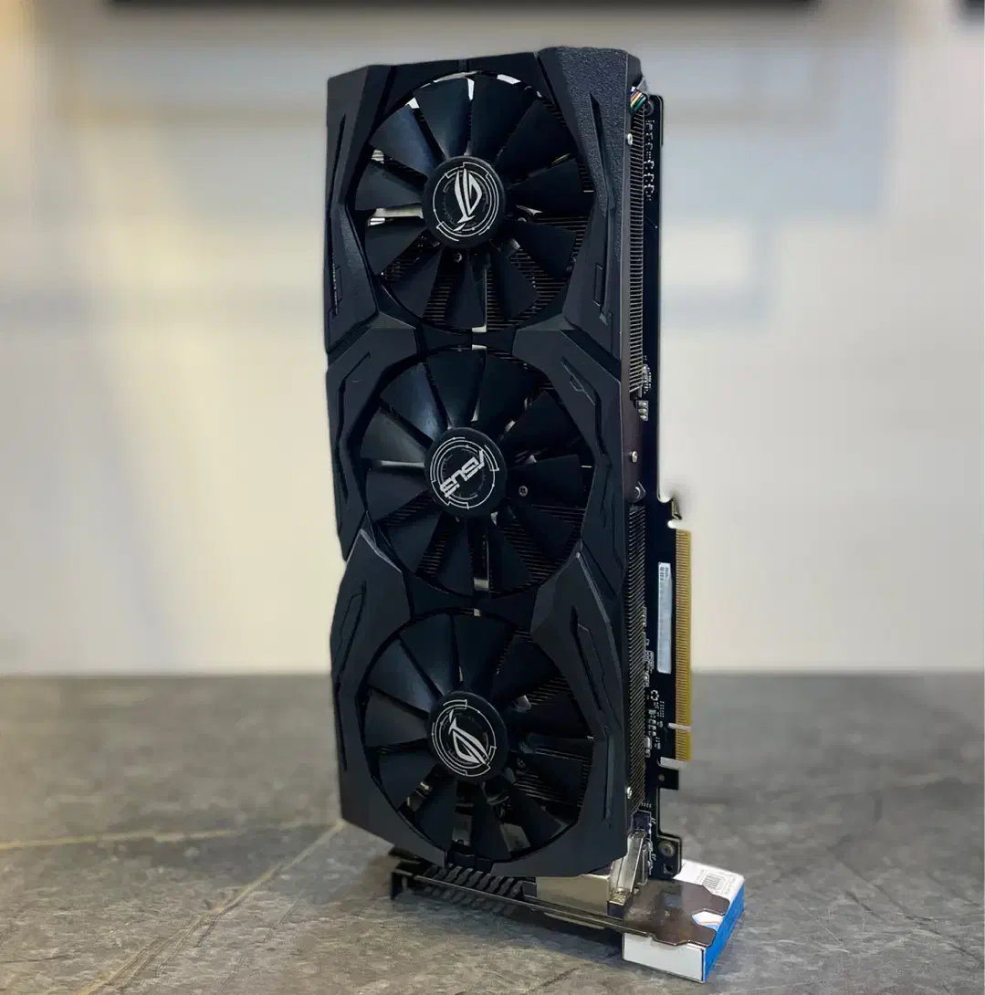 کارت گرافیک سه فن  GTX 1070 8GB ASUS ROG STRIX|قطعات و لوازم جانبی رایانه|مشهد, راهنمایی|دیوار