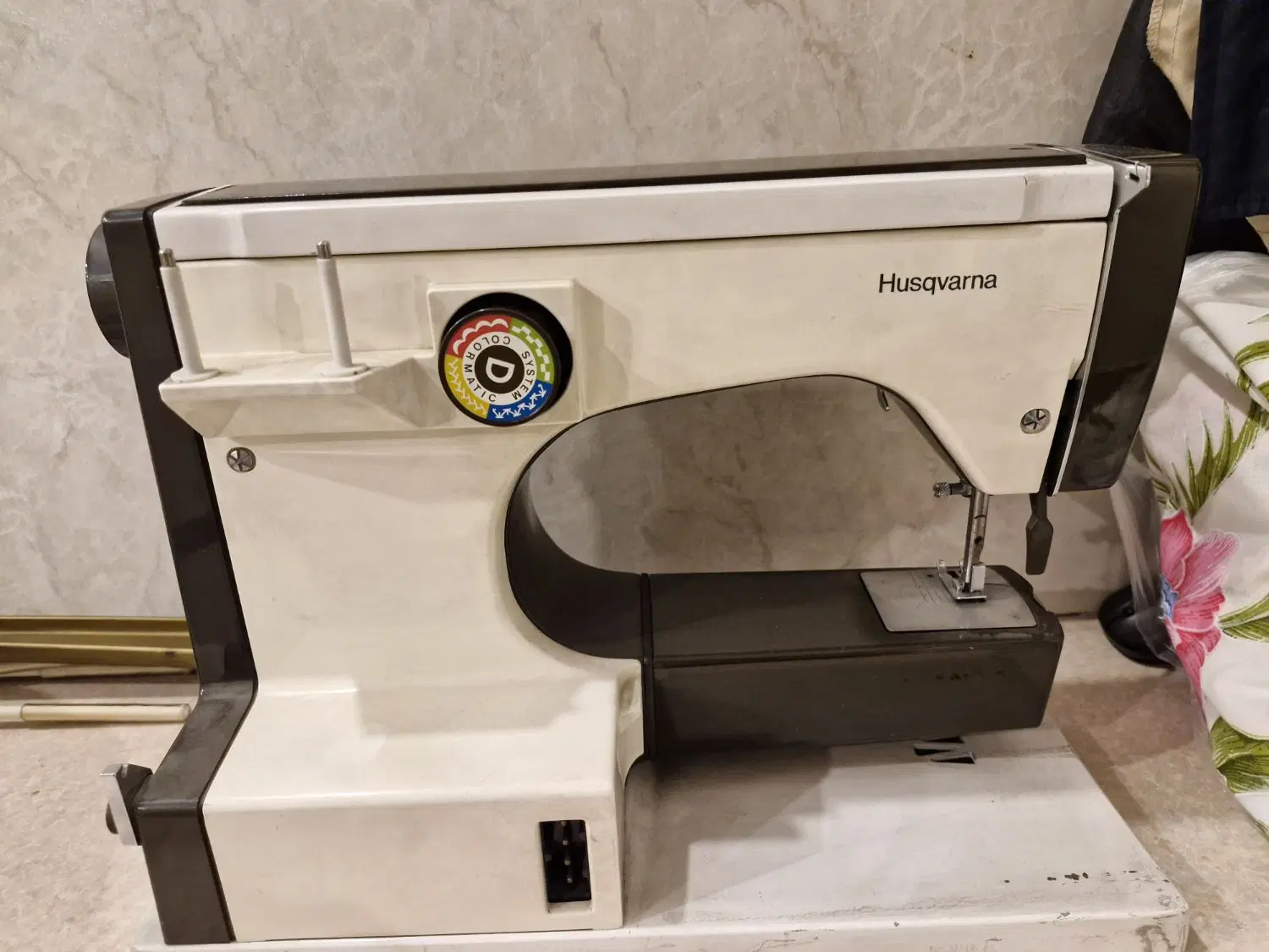 چرخ خیاطی هوسکوارنا Husqvarna 2000 مدل 6440 سوئدی|چرخ خیاطی و ریسندگی|تهران, قلهک|دیوار