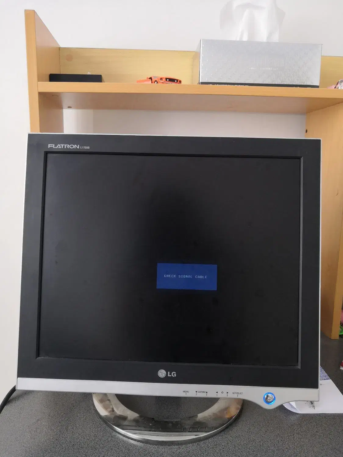 مانیتور ال جی ۱۷ اینچ|قطعات و لوازم جانبی رایانه|پردیس, فاز ۸|دیوار