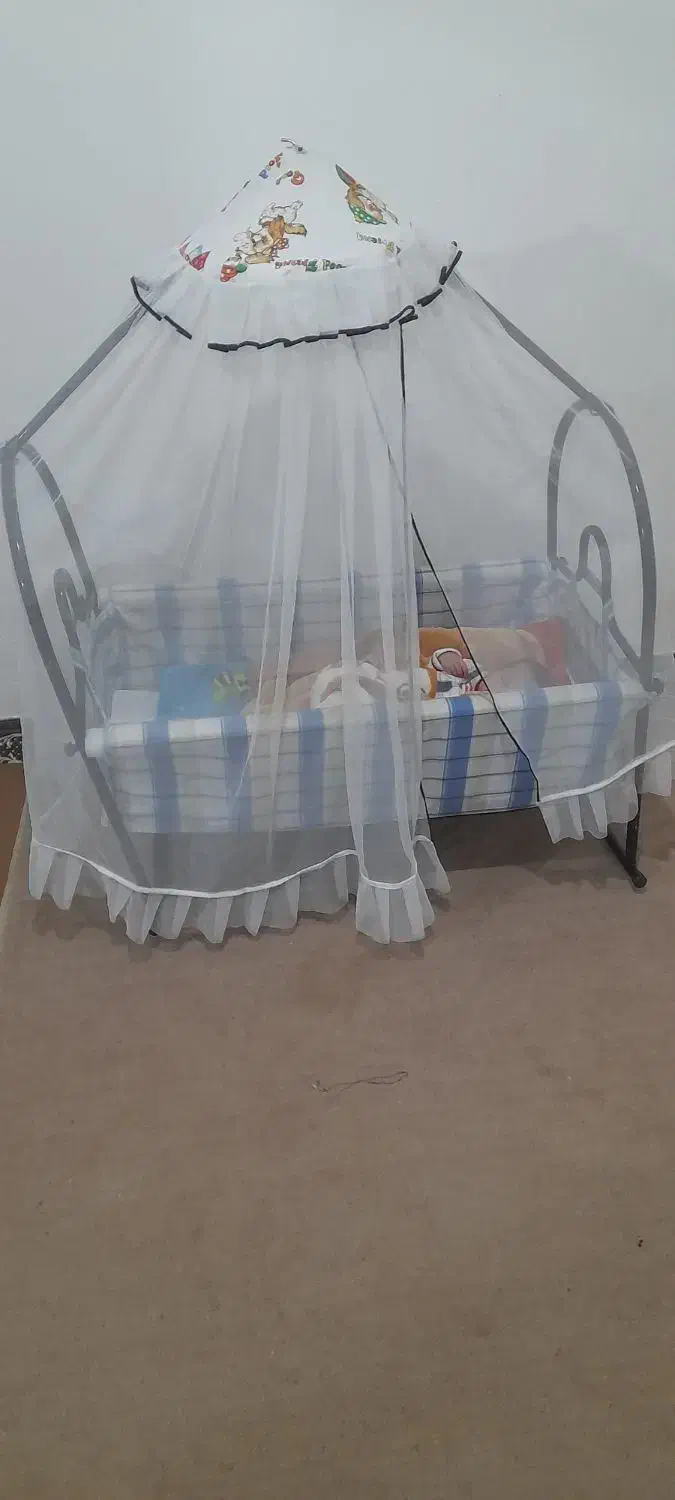 تخت خواب گهواره|تخت و صندلی بچه|نورآباد, |دیوار