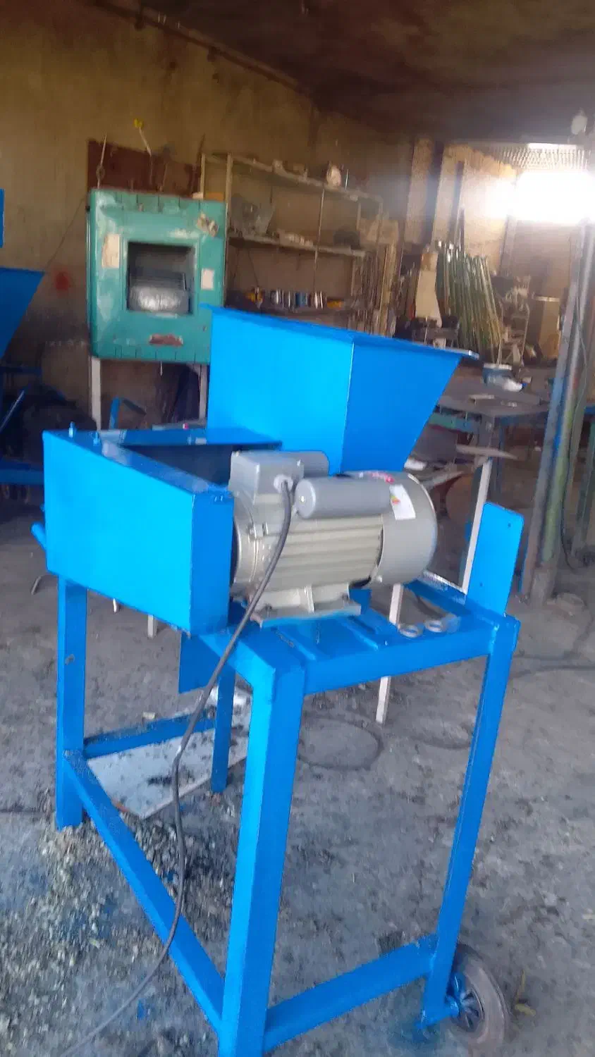 دامداری|ماشین‌آلات صنعتی|بشاریات, |دیوار