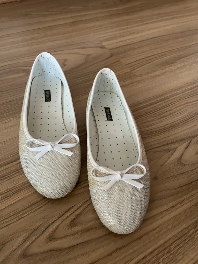 کفش مجلسی|کیف، کفش، کمربند|اردبیل, |دیوار