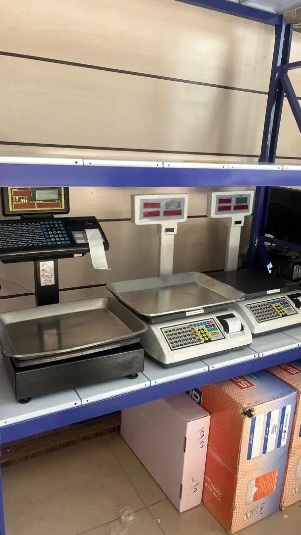 ترازوهای در حد نو|فروشگاه و مغازه|شاهین‌شهر, مخابرات (شهید بهشتی)|دیوار