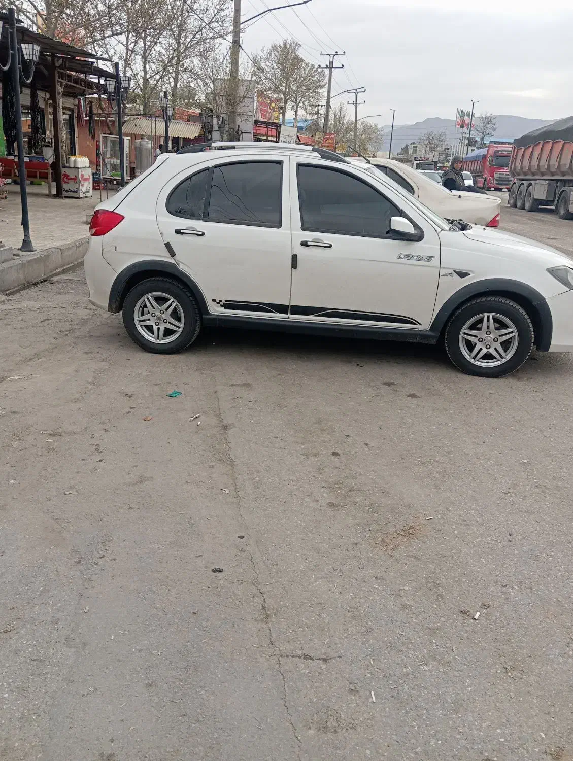 کوییک  مدل اخر۹۹میشه ۴۰۰|خودرو سواری و وانت|بروجرد, |دیوار